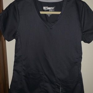 🛍BUNDLE TODAY 2+ ITEMS AND TAKE 20% OFF!! WOMEN’S GREY’S ANATOMY SCRUB TOP